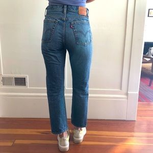 Levi’s Wedgie Fit Straight Leg - 27